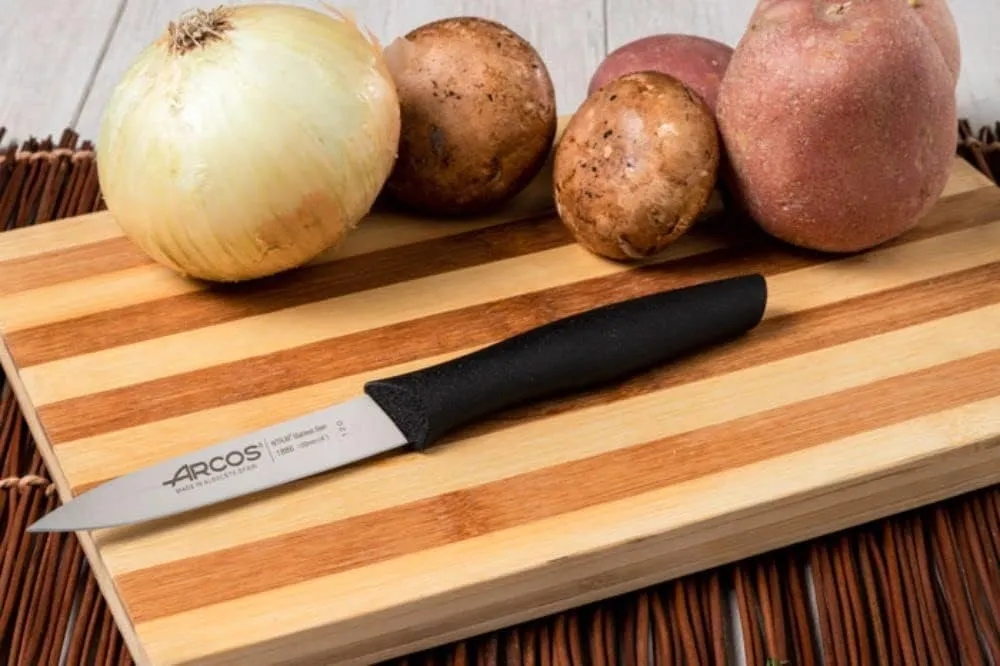 Arcos Kitchen Knife 6 Inch Nitrum Stainless Steel. 160 mm Blade. Professional Utilty Knife.Professional Kitchen Knife. Ergonomic Polyoxymethylene POM Handle. Series Kyoto. Color Black