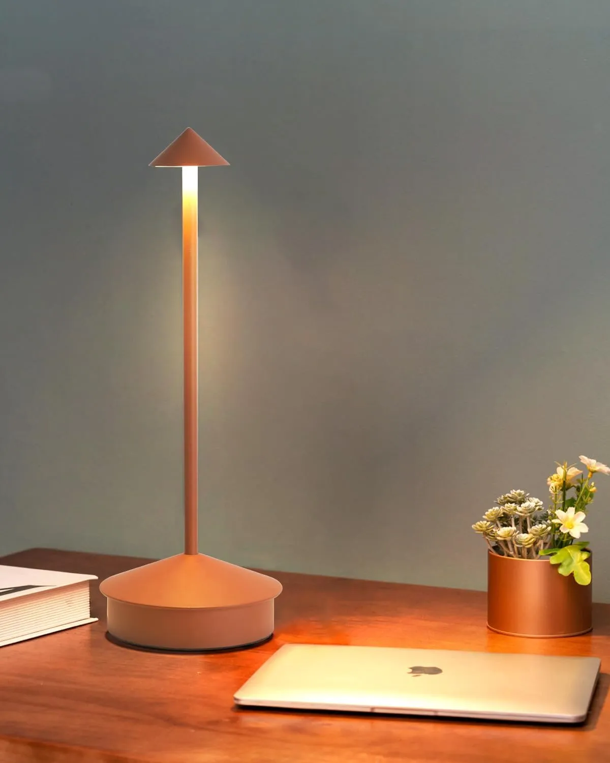 Cordless Table Lamp Desk lamps, 6000mAh Rechargeable Table Lamps, Portable LED Touch Lamp, Outdoor Battery Operated Dimmable Cordless Rechargeable Table Lamps for Restaurant/Patio- Black (1 Pcs Brown)