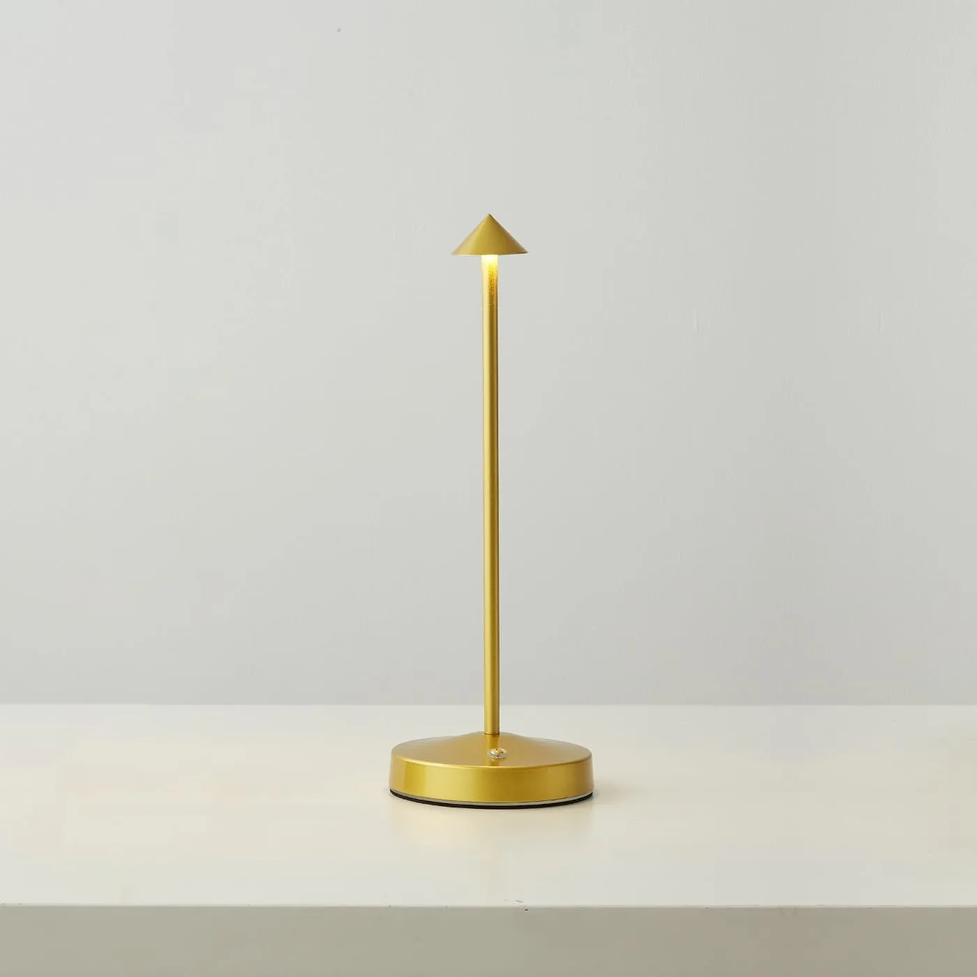 Cordless Table Lamps,Rechargeable Led Touch Bar Lamp,Portable Battery Operated Lamps,Dimmable Small Table Lamps,Minimalist Design,for Living Room/Restaurant/Couple Dinner/(Gold)