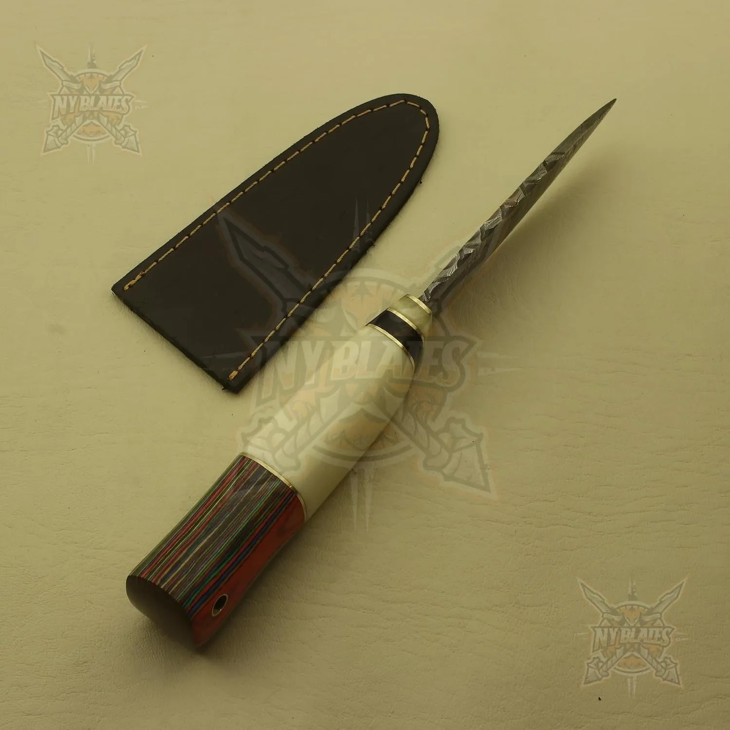 Custom Hand Forged Damascus Steel Celtic Scottish Sgian Dubh Plain Top Knife Scotland (Cream/Multi)