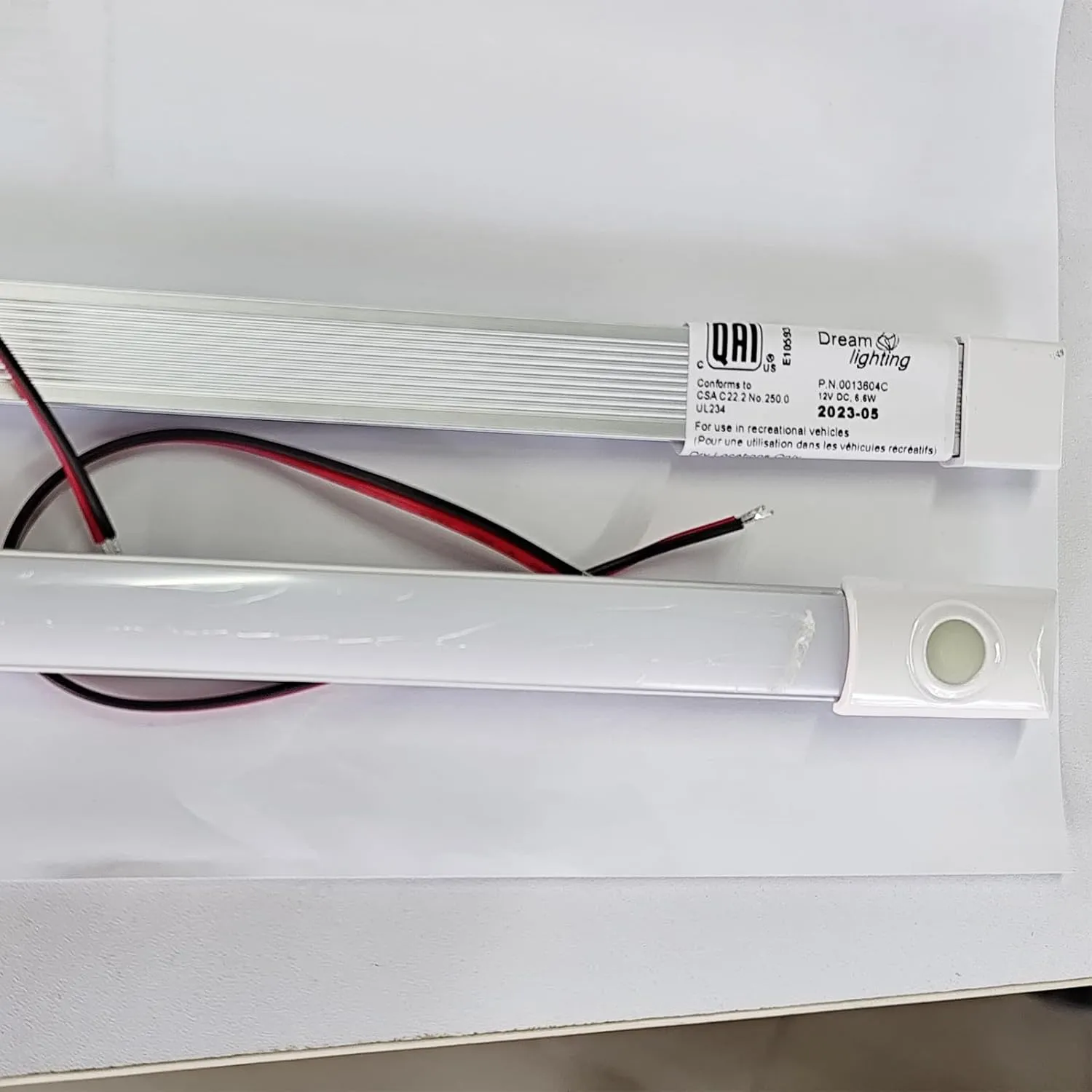 Dream lighting 12v Interior LED Light Bar-RV Interior Under Cabinet Vanity Light Strip-Kitchen Ceiling Closet Slim Light-6000K Cool White Lighting 18 inches(1 Light)