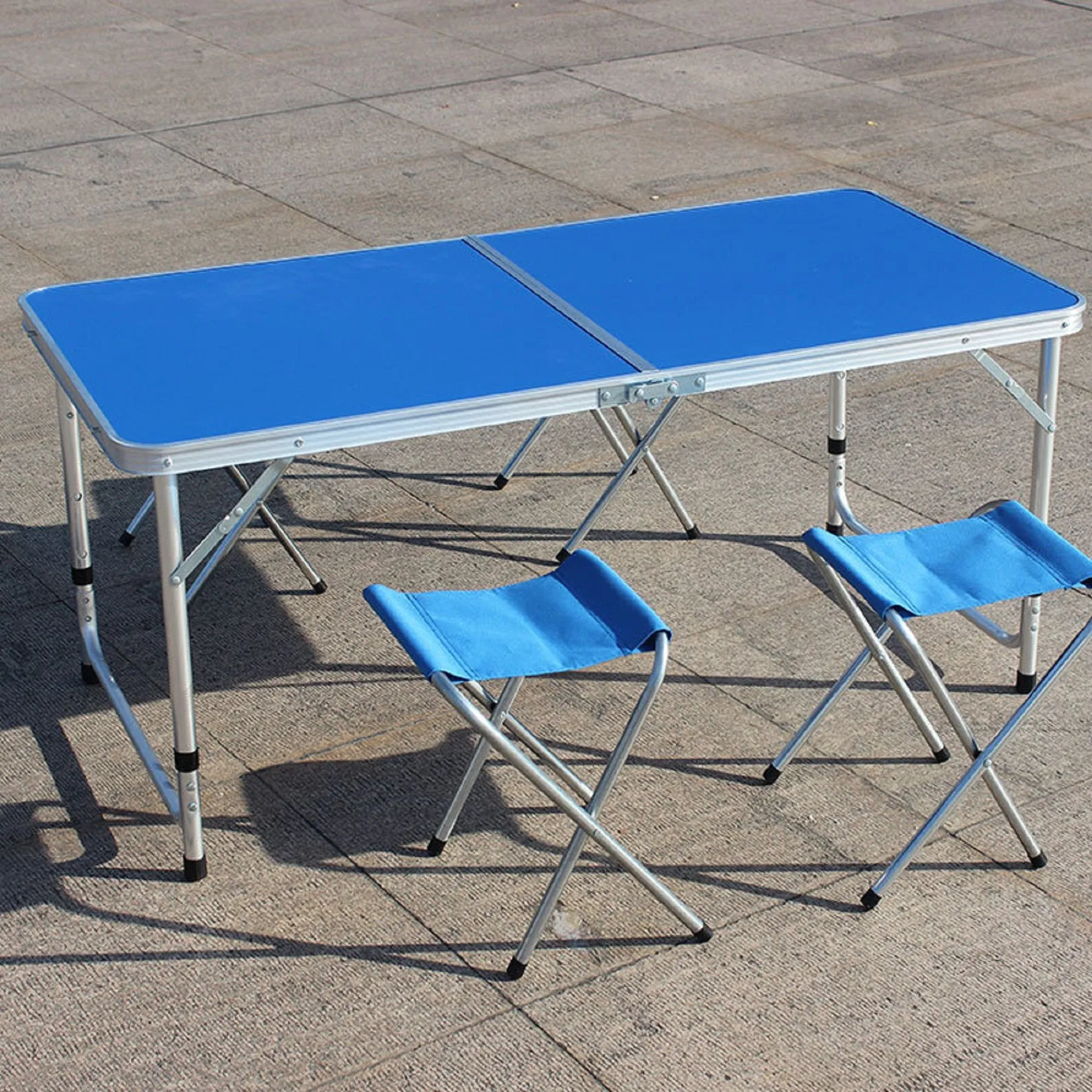 Folding table 4 Aluminum chairs