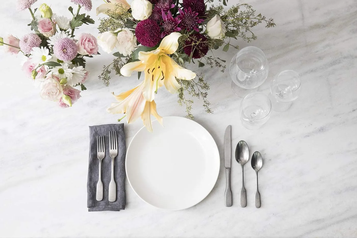 Fortessa Ashton Antiqued Flatware 5 Piece Place Setting, Stainless Steel