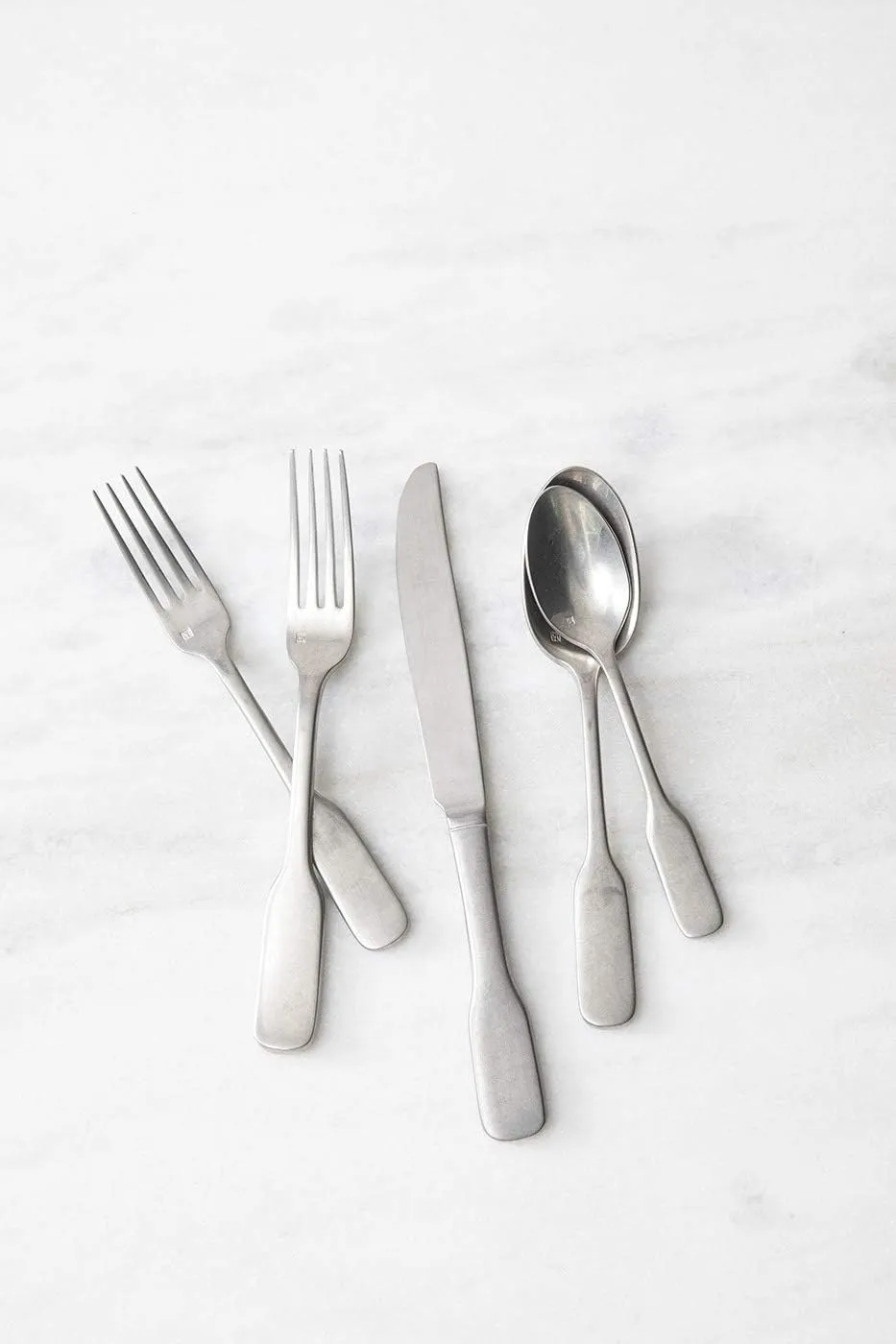 Fortessa Ashton Antiqued Flatware 5 Piece Place Setting, Stainless Steel
