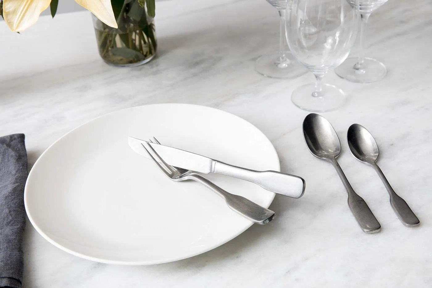 Fortessa Ashton Antiqued Flatware 5 Piece Place Setting, Stainless Steel