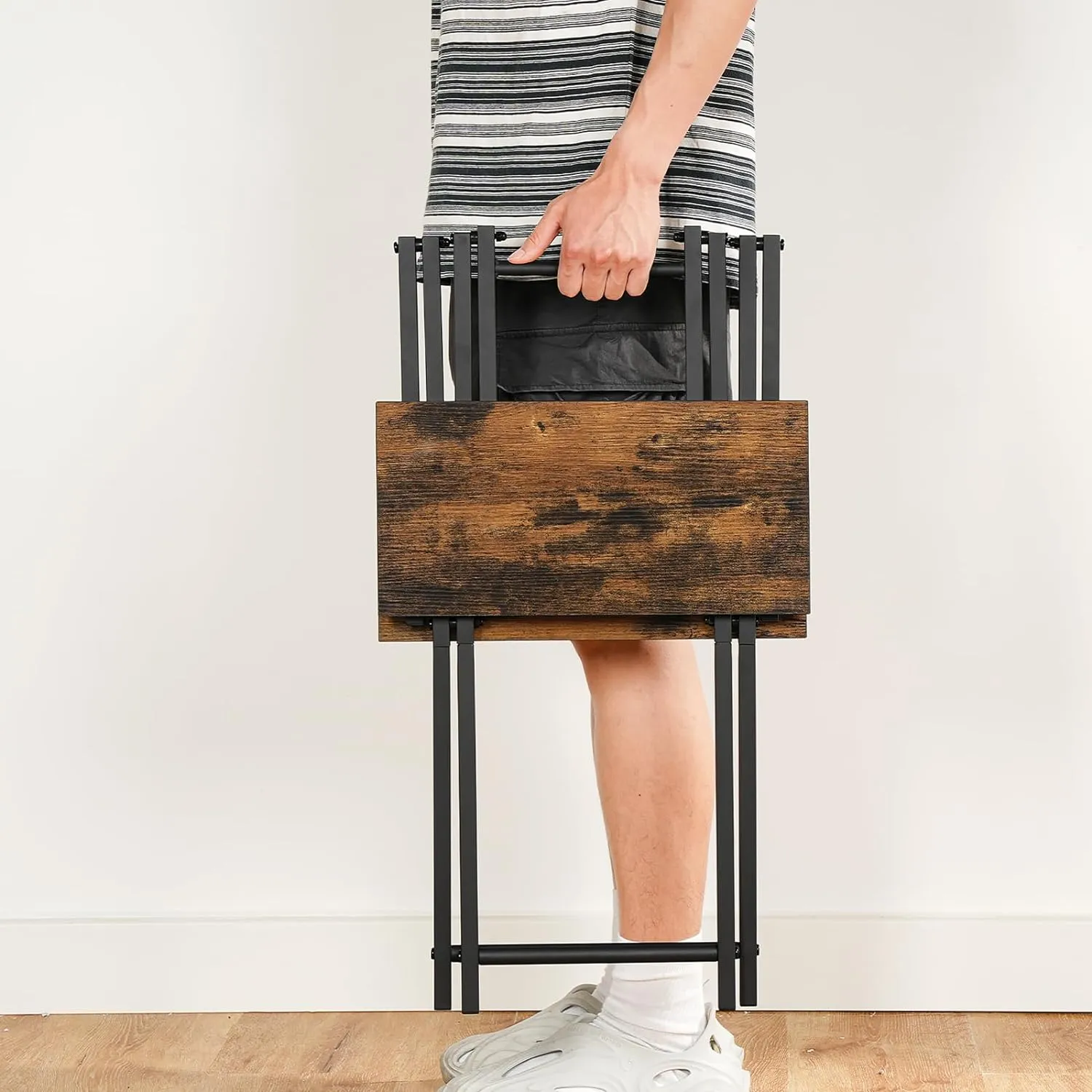HOOBRO Folding TV Tray Table, Wooden TV Tray, Portable Sofa Side Table, Industrial Snack Table End Table for Small Spaces, Space-Saving, Easy to Install and Fold, Rustic Brown and Black BF27BZ01