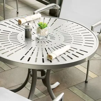 La'Stratta 30" Round Dining Table by Tropitone