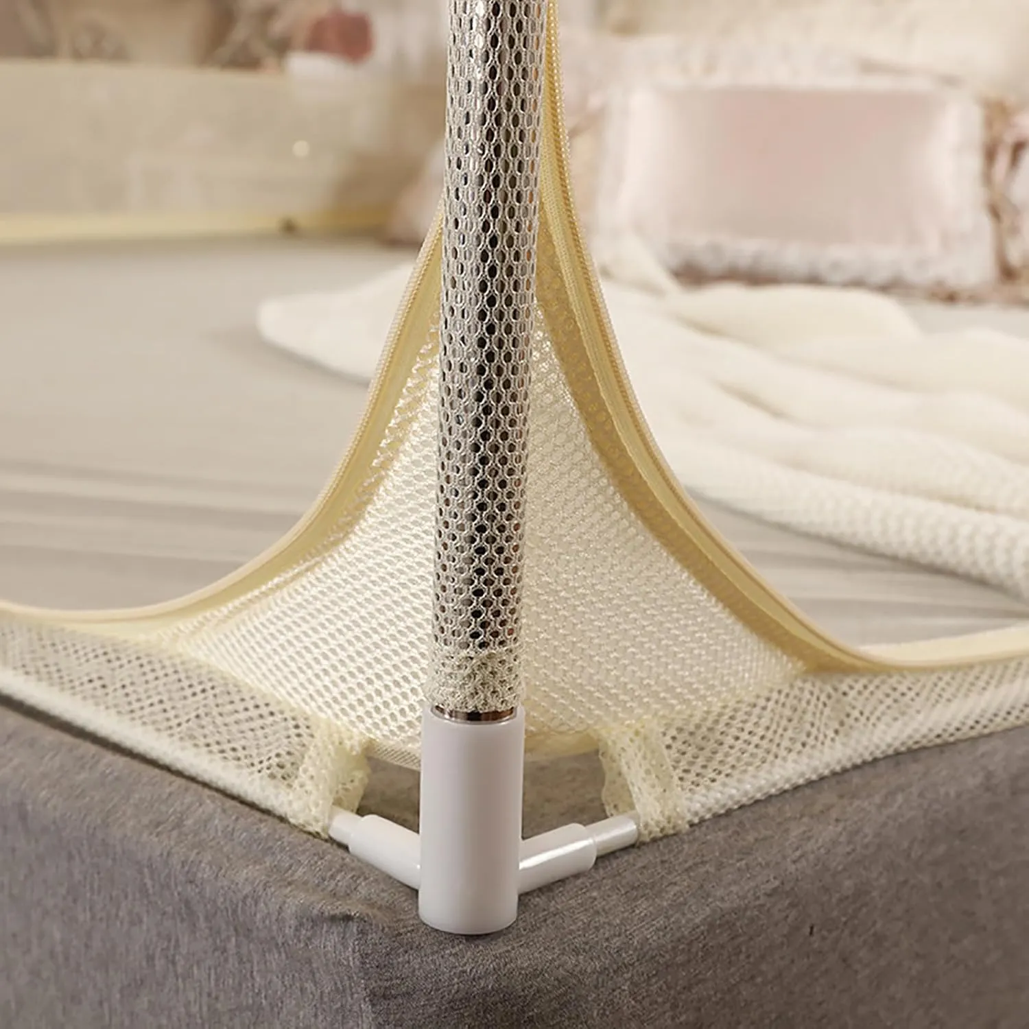 Mosquito Net Bed Canopy 360° Anti-mosquito Tent 3 Side Door Camping Anti-fall Bed 100% Polyester Curtain Netting Bedding Yurt,Yellow,1.5m