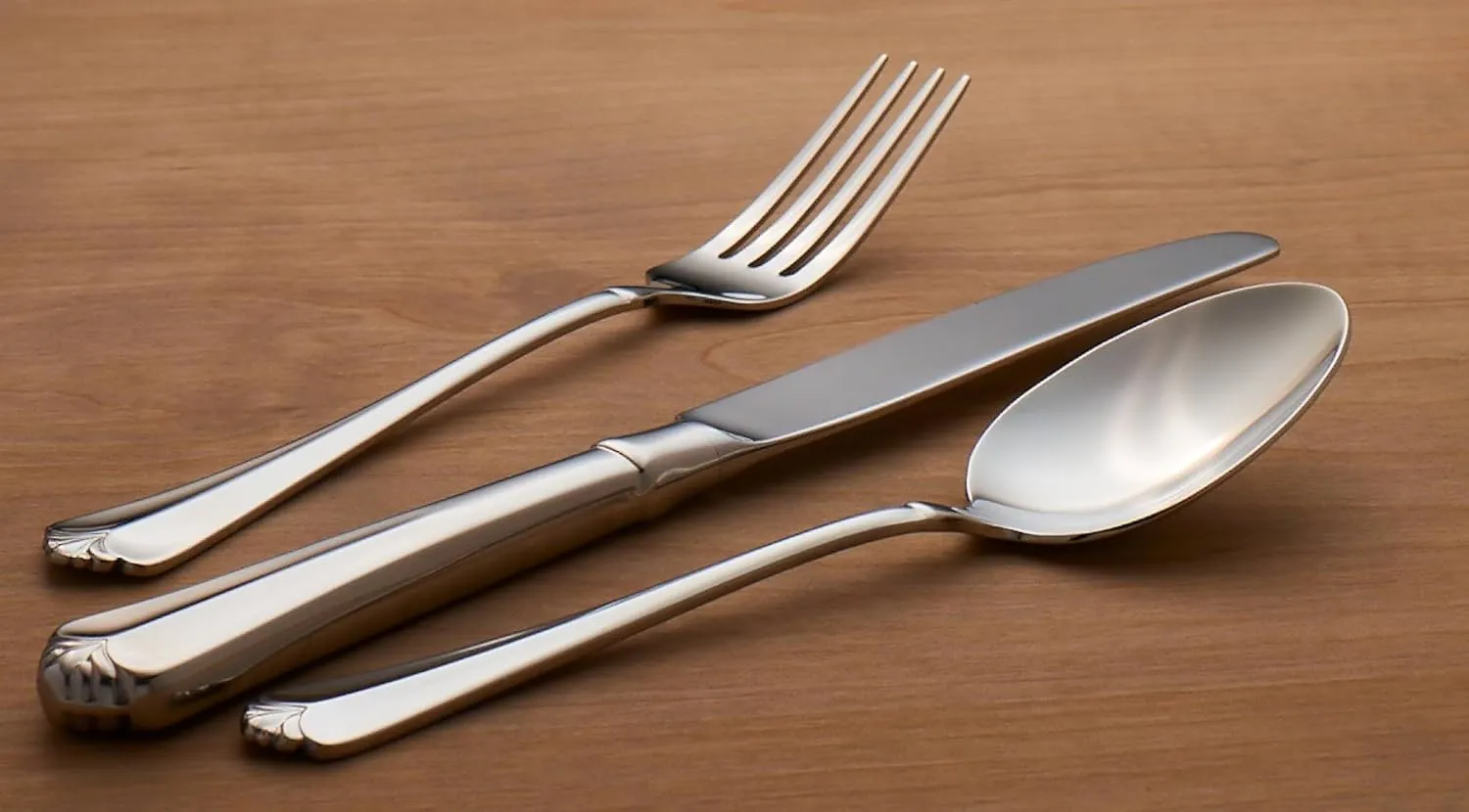 Oneida Juilliard 5-Piece Flatware Set, Service for 1