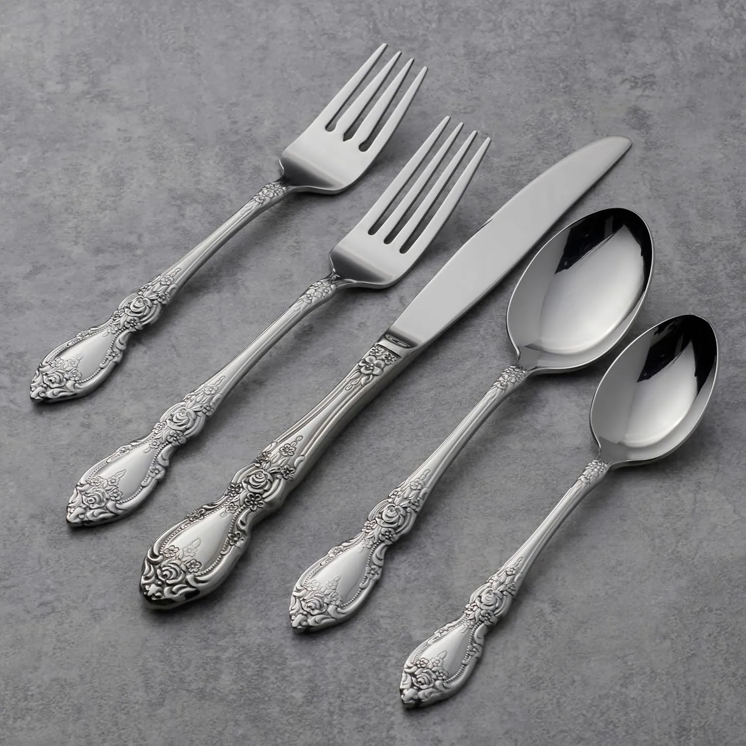 Oneida Wordsworth Flatware 45 pieces (Service for 8)
