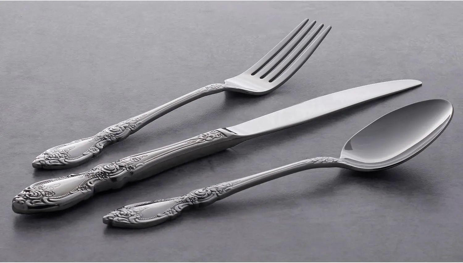Oneida Wordsworth Flatware 45 pieces (Service for 8)