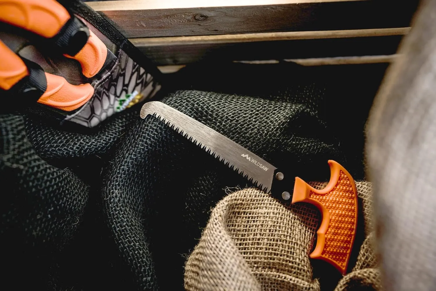 OUTDOOR EDGE WildGuide 4-Piece Hunting Knife Set & Field Dressing Kit | Featuring Razor-Sharp Caping Blade, Gut-Hook Skinning Knife, Bone Saw, in a Camo Nylon Belt Sheath | Butcher Knife Set for Deer