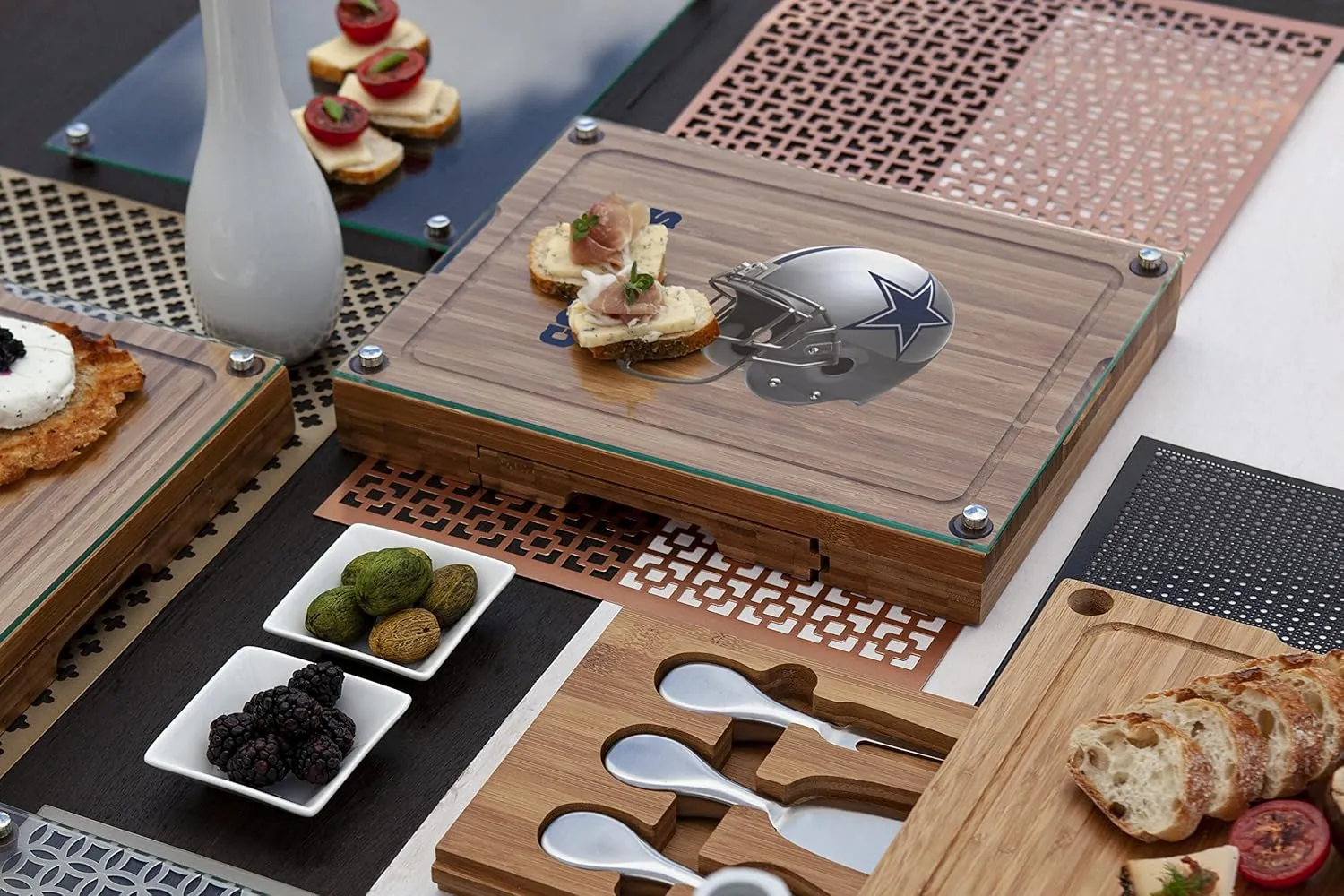 PICNIC TIME NFL Concerto Glass Top Cheese Board and Knife Set - Charcuterie Board Set - Glass Top Cutting Board, (Bamboo)