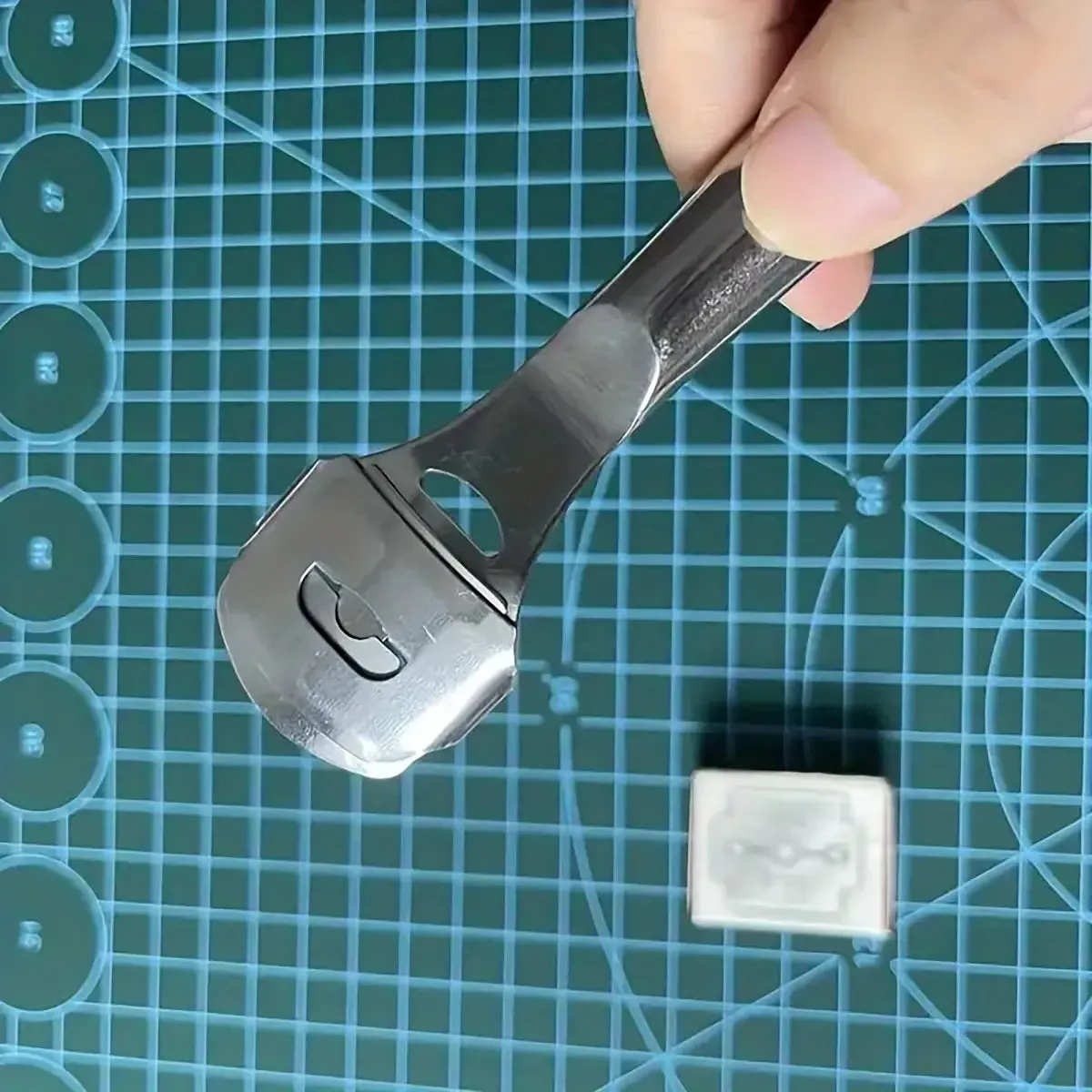 Stainless Steel Leather Skiving Tool