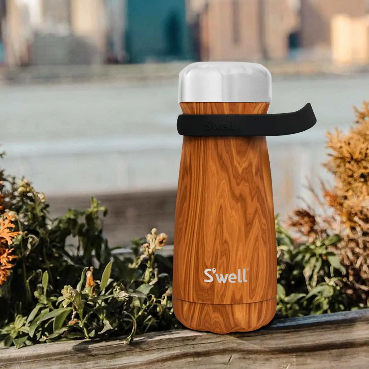 S'well Traveler Handle, Onyx - On The Go Accessory for Your S’well Bottle - Innovative Design and Flexible Grip Crafted from BPA-Free Soft Silicone (Pack of 2)