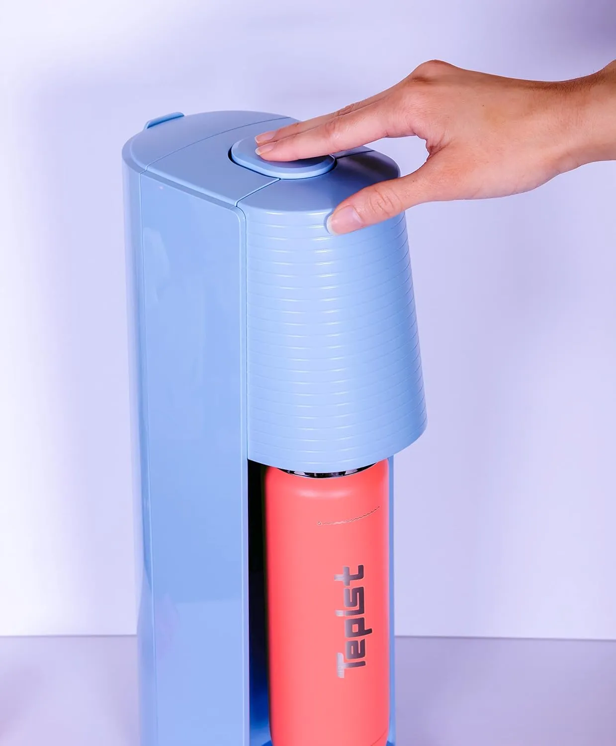 TwentyO 20oz Stainless Steel Bottle Compatible with Sodastream Machines | Powder Coated Coral | Vacuum Sealed | Double Walled | Leak-Proof | Easy to Carry | Reusable Bottle